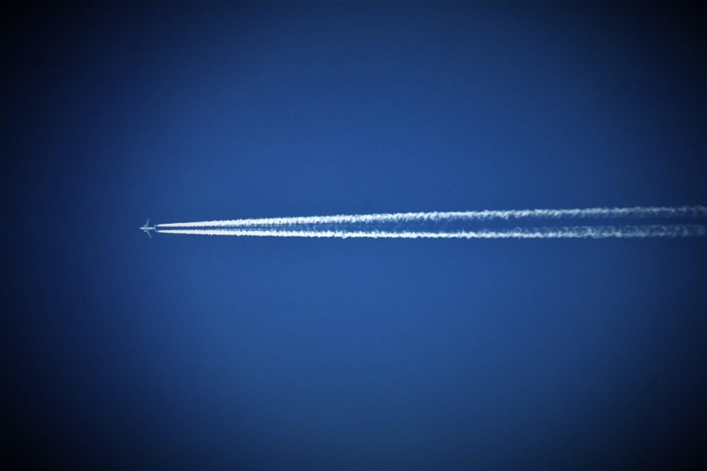 plane, contrails, sky, nature, flight, jet, aircraft, vapor trails, jet plane, flying, travel, transport, blue sky